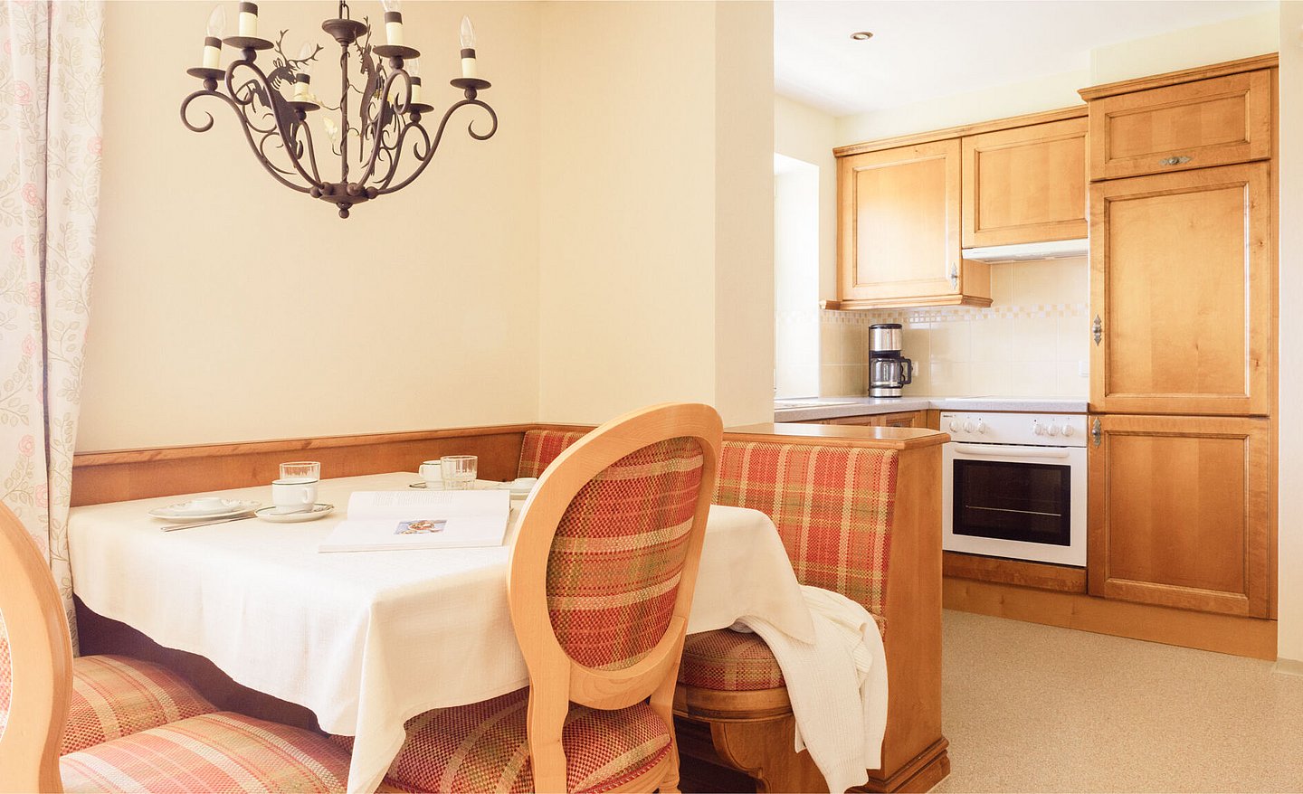 Ferienwohnungen im Hotel Tannheimertal, Tirol Ferienwohnungen im Hotel Tannheimertal, Tirol