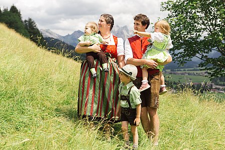 Bilder von naturnahem Urlaub Tirol - Biobauernhof Zöblen Bilder von naturnahem Urlaub Tirol - Biobauernhof Zöblen